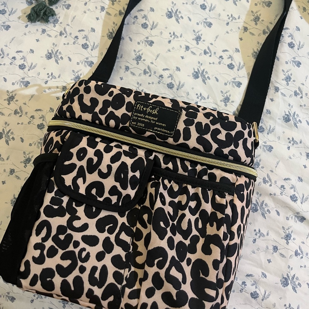 Fit and Fresh Leopard Lunchbox